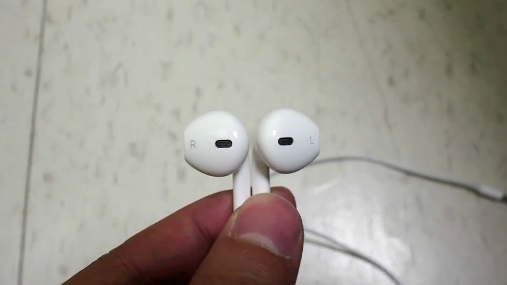 Iphone 5 renewal ear phone design 00