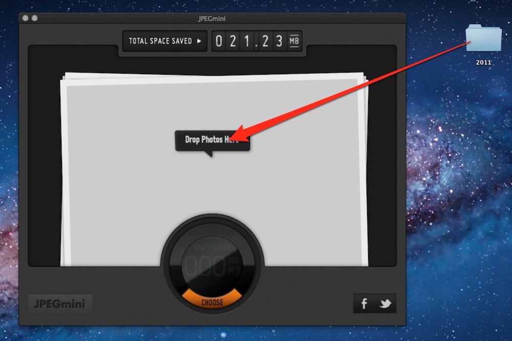 JPEGminiに画像ファイルをドラッグアンドドロップ