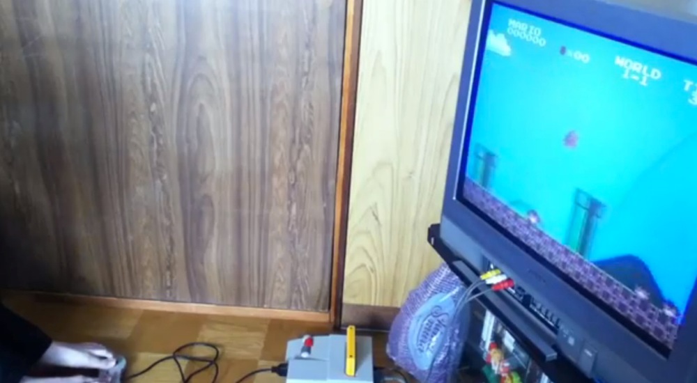 スーパーマリオブラザーズを足でプレイしてしまう人