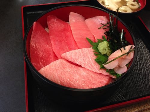 カネトモの特上本鮪丼