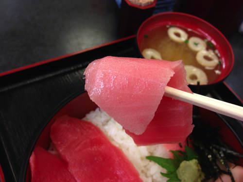 マグロの中トロ