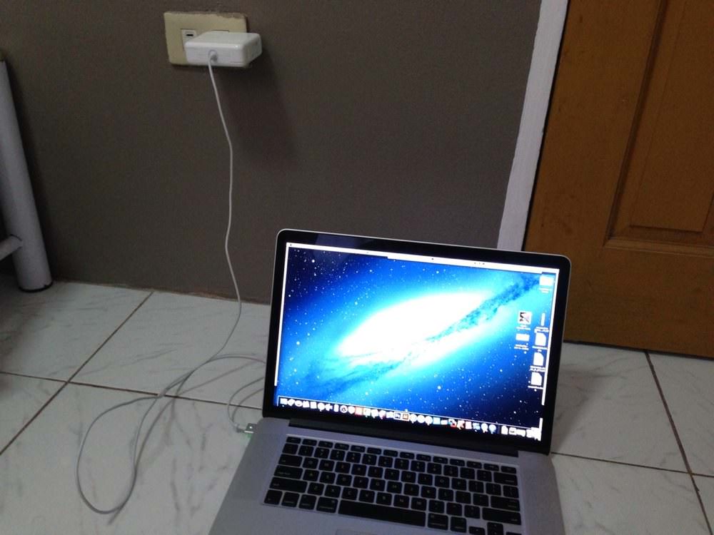 MacBook in フィリピン