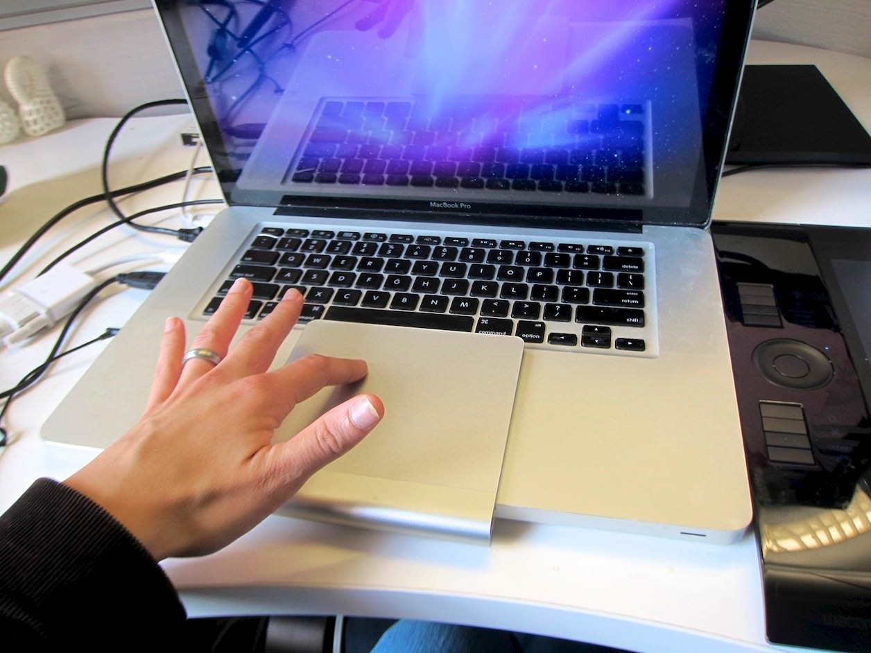 MacBookとトラックパッド
