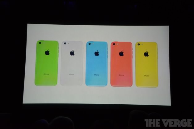 5色のカラーバリエーションをもつiPhone 5c