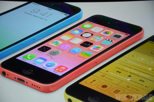 青色、ピンク色のiPhone 5cもステキ