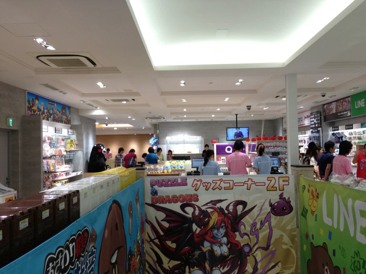 AppBank Store 新宿の2階フロア