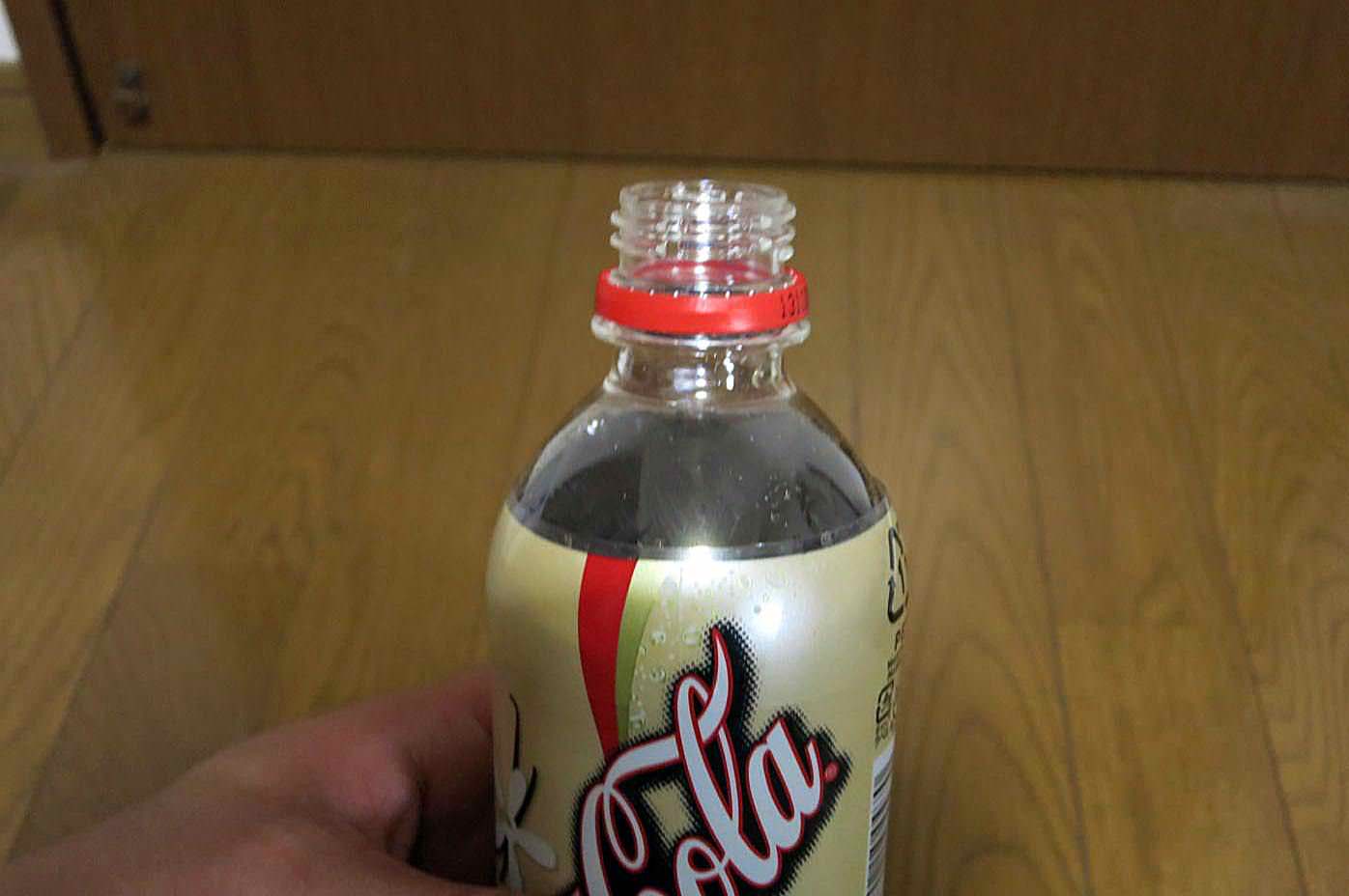 コカコーラ・バニラを一気のみ