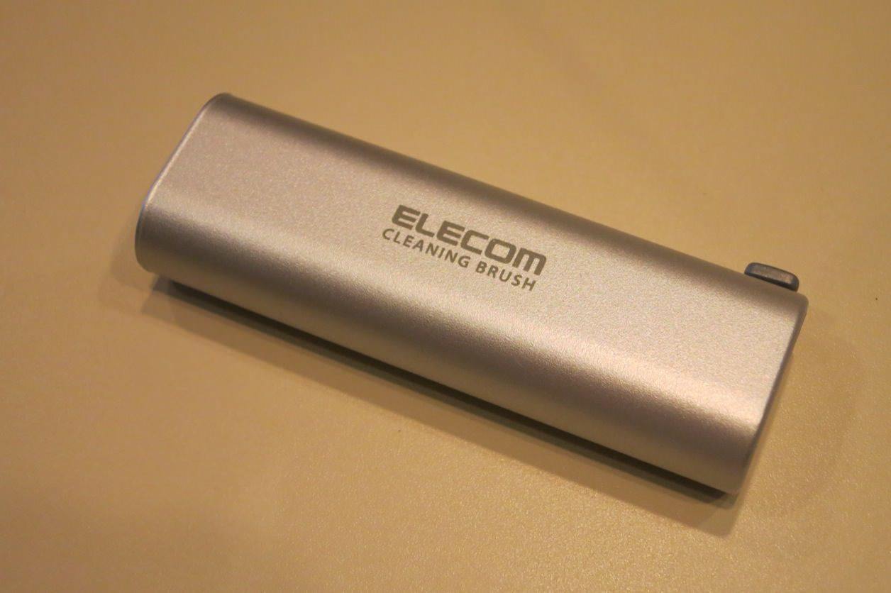 ELECOM 静電気除去でホコリが付きにくくなるブラシ