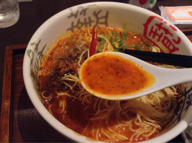 青鬼・担々麺のスープ。
