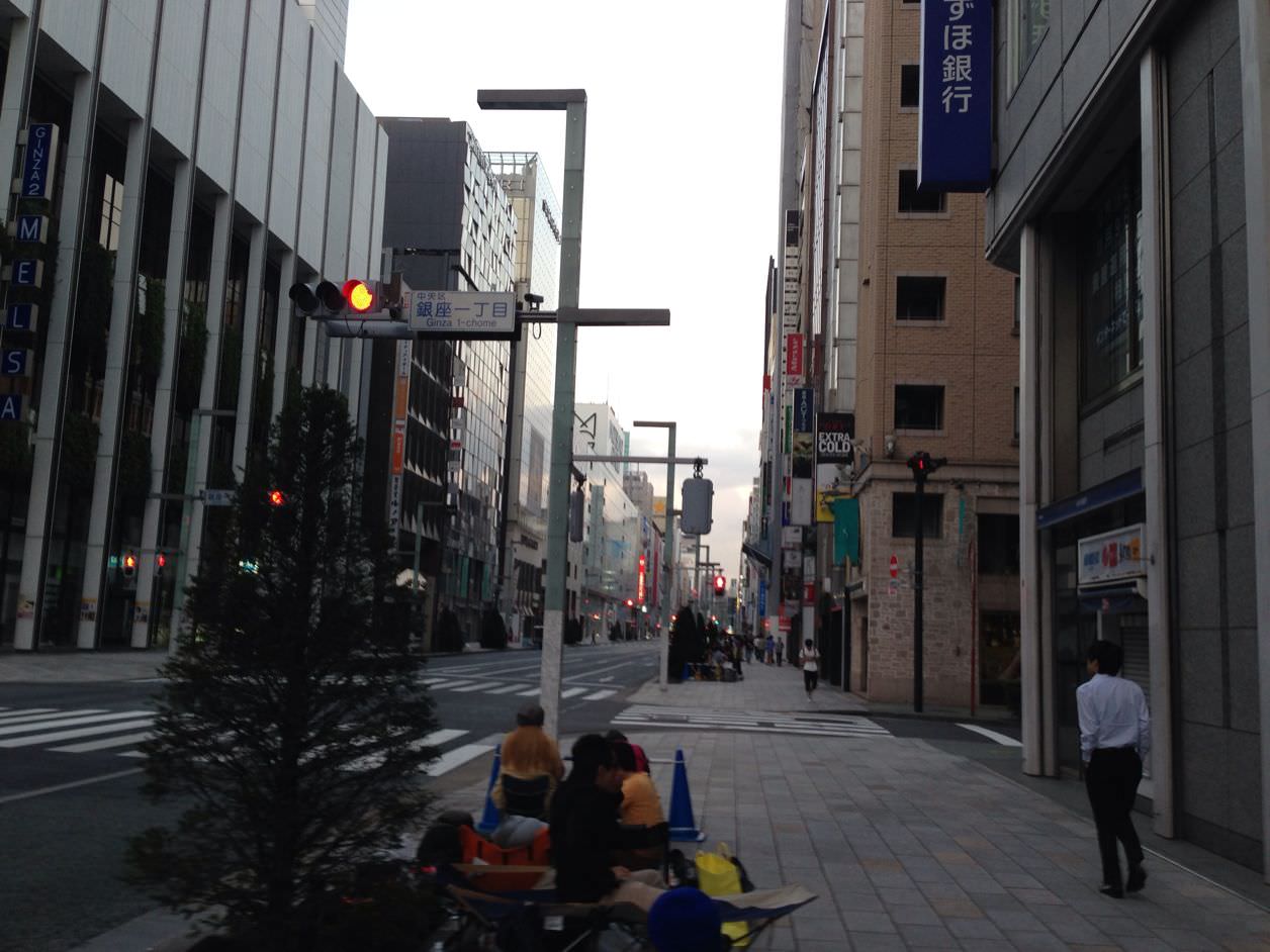 銀座の朝