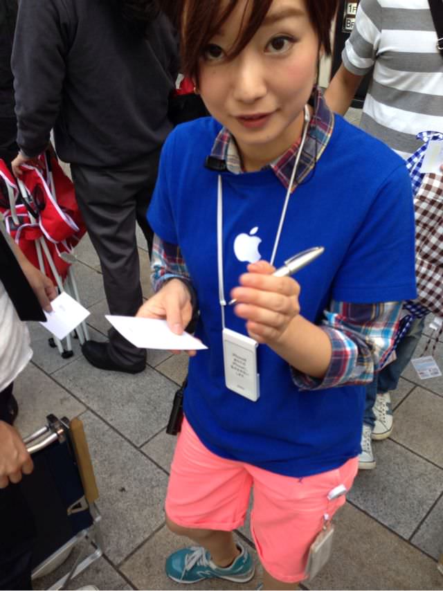 Appleの可愛い店員さん