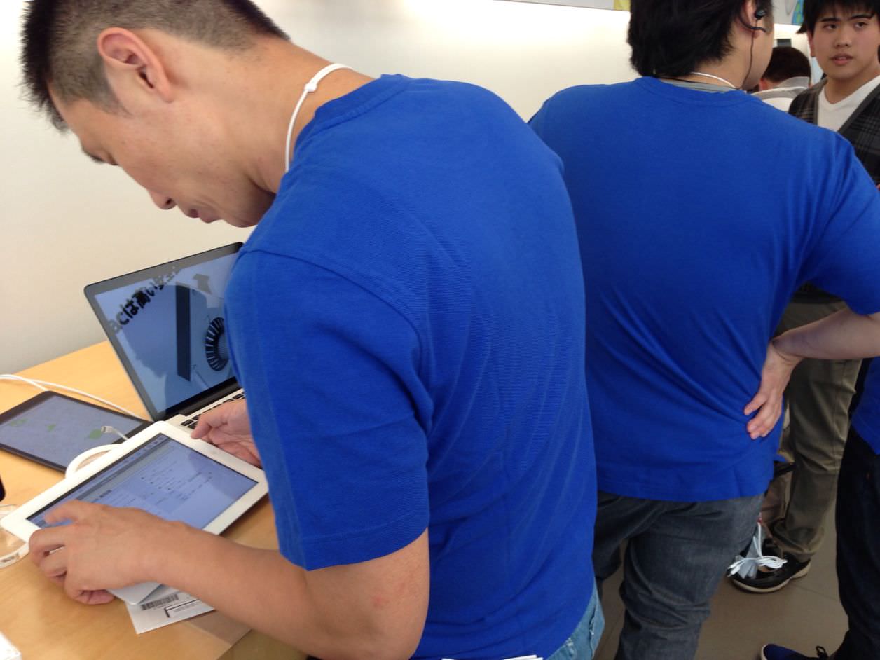 アップルストア銀座で契約