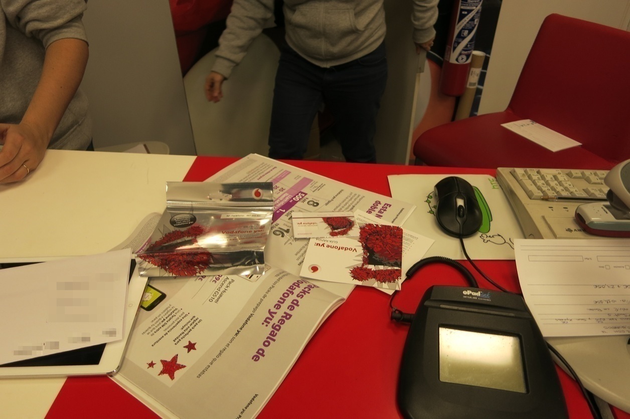 Spain vodafone prepaid sim 3 6