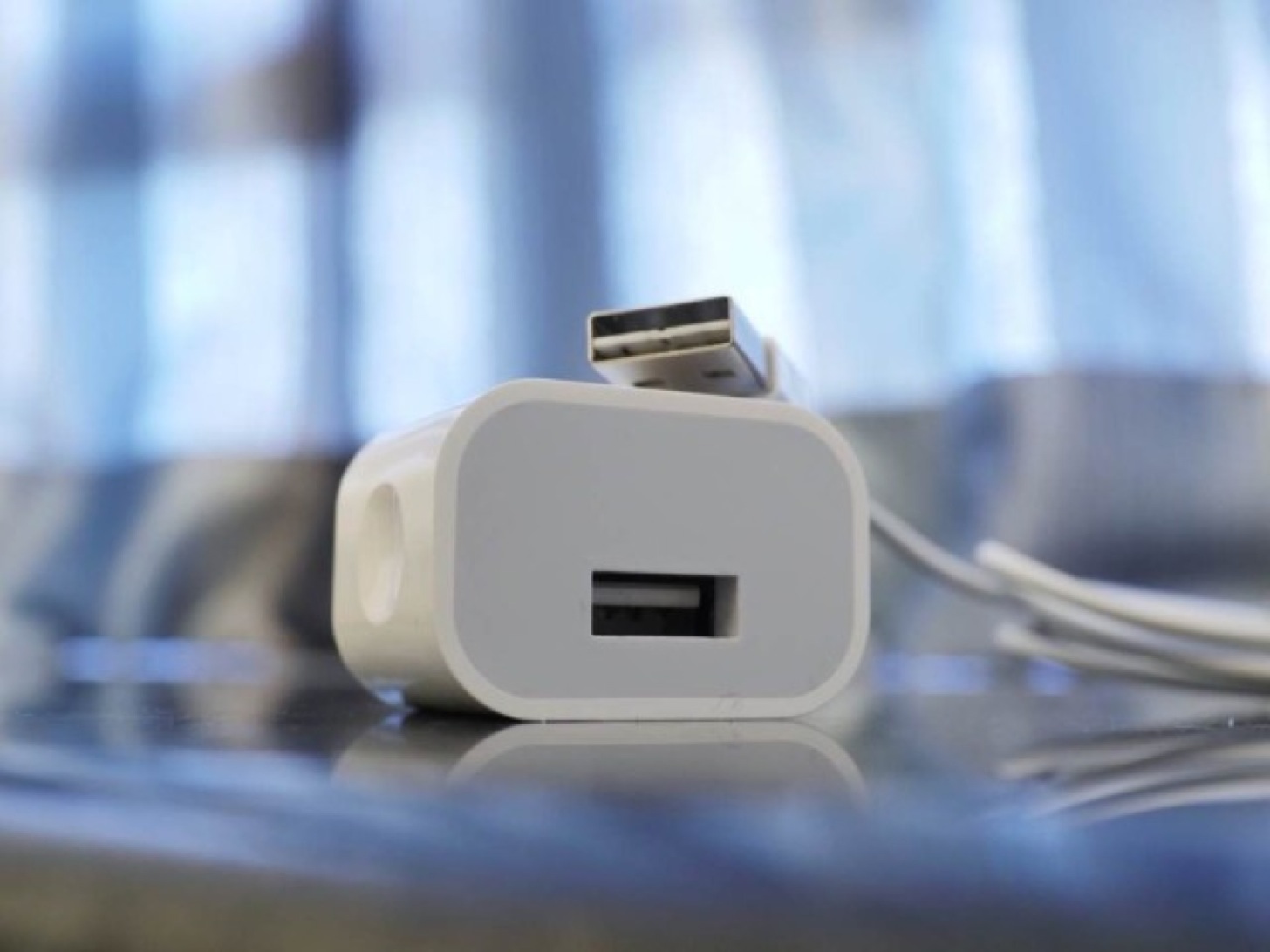 iPhone 6のリバーシブルUSBケーブル？