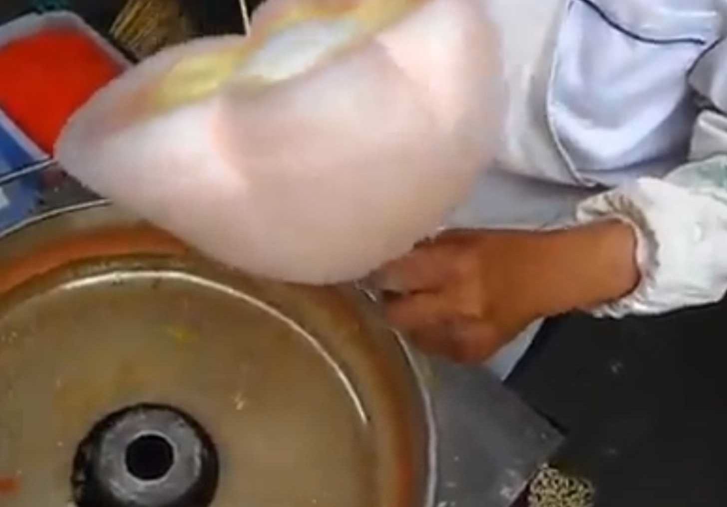 再び竹串で細工をして・・・。
