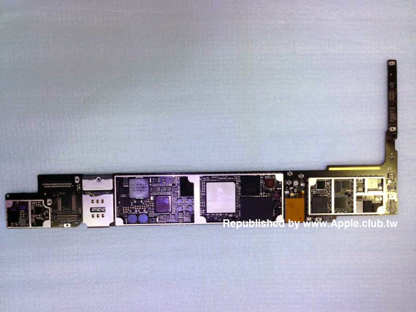 iPad Air 2のロジックボード