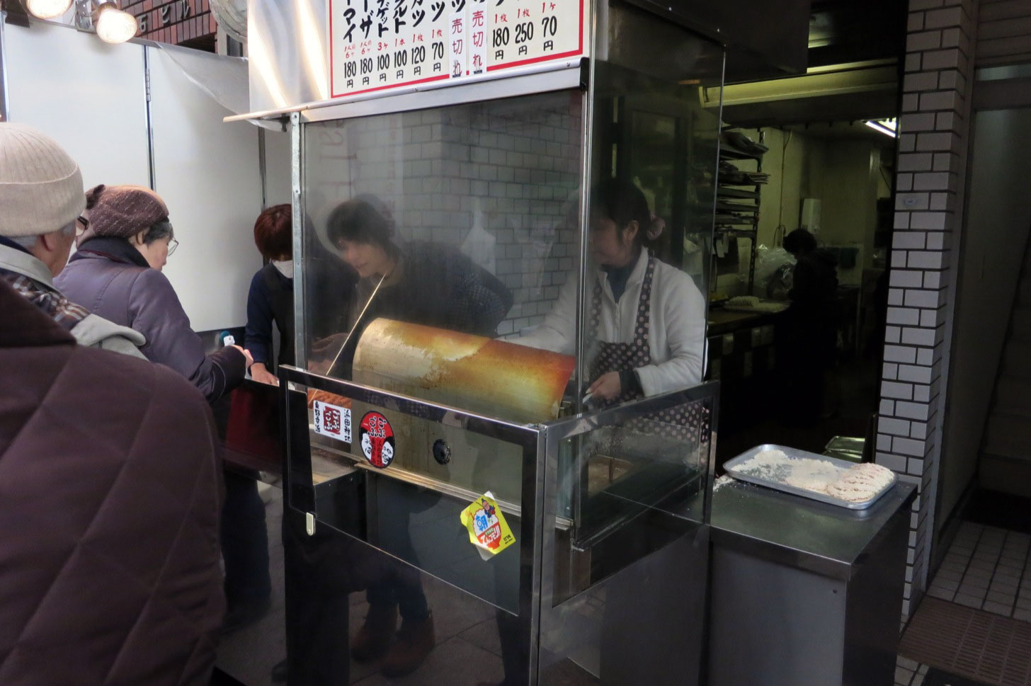 中村屋の店頭