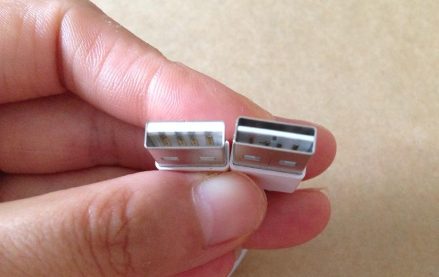 iPhone 6のリバーシブルUSBケーブル