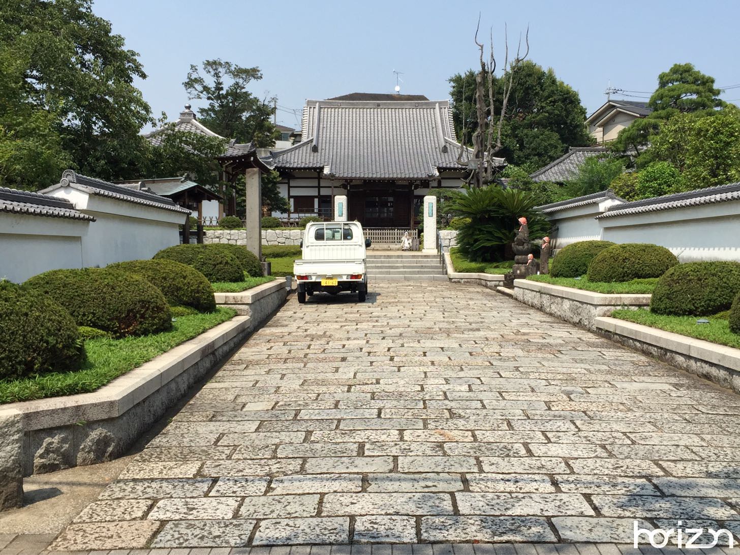 Horizonが神社を水平に補正した！