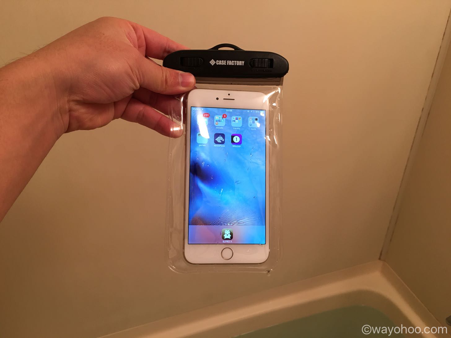 無傷のiPhone 6。やるね。CASE FACTORY 防水ケース AQUA MARINA 。