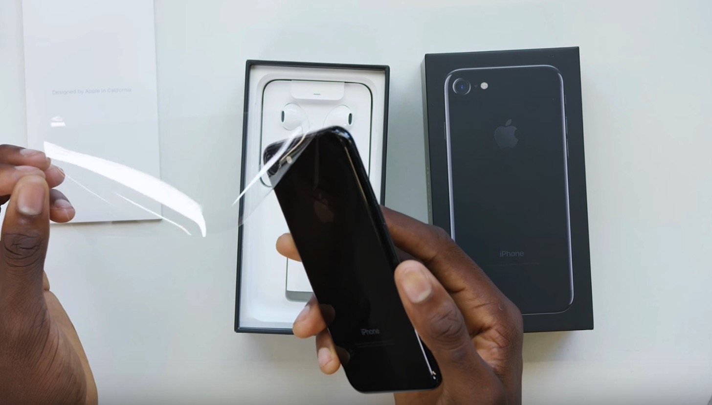 iPhone 7(ジェットブラック)本体
