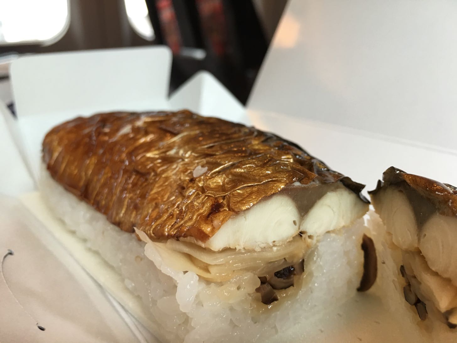 越前田村屋 手押し焼き鯖寿司