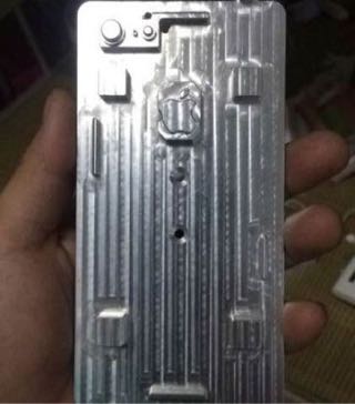 iPhone 7の金型