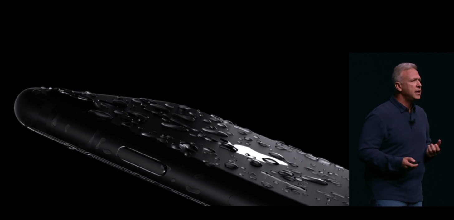 iPhone 7は防水