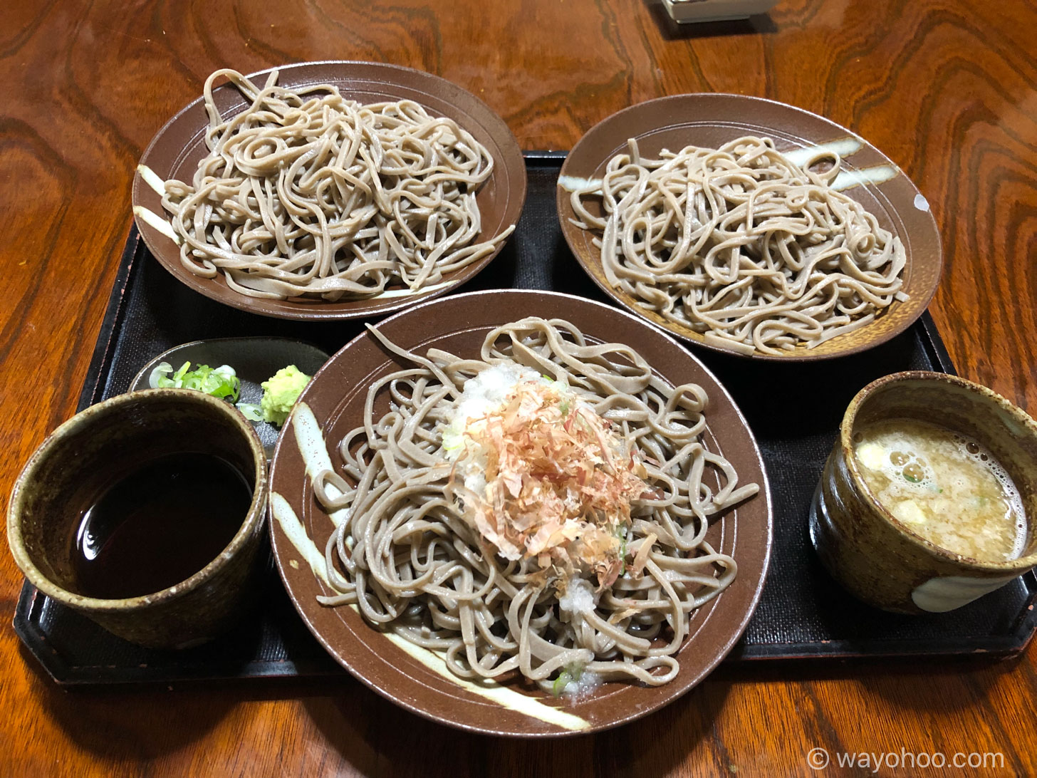 そば亭鈴木の三点盛り（おろしそば、もりそば、塩そば）