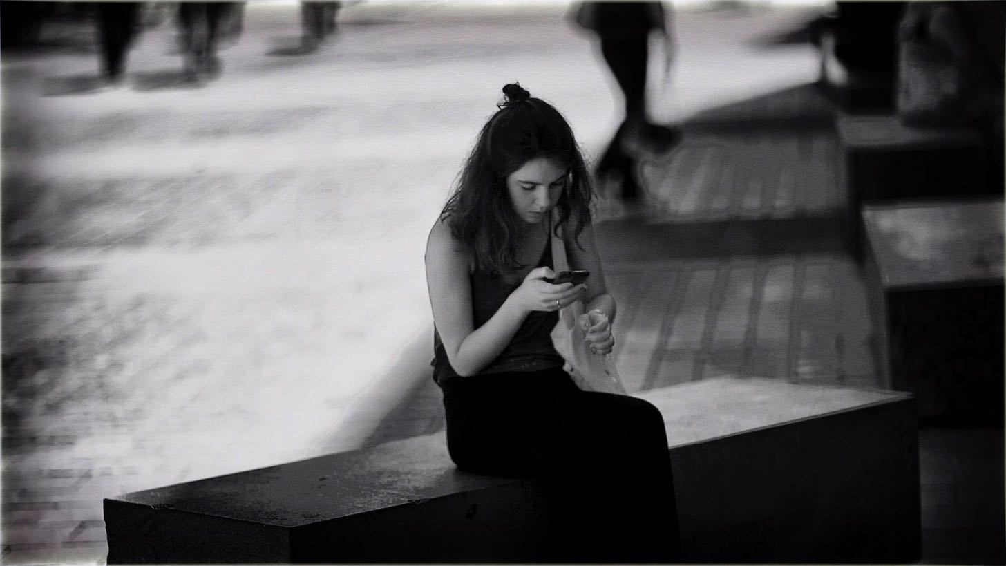 iPhone girl
