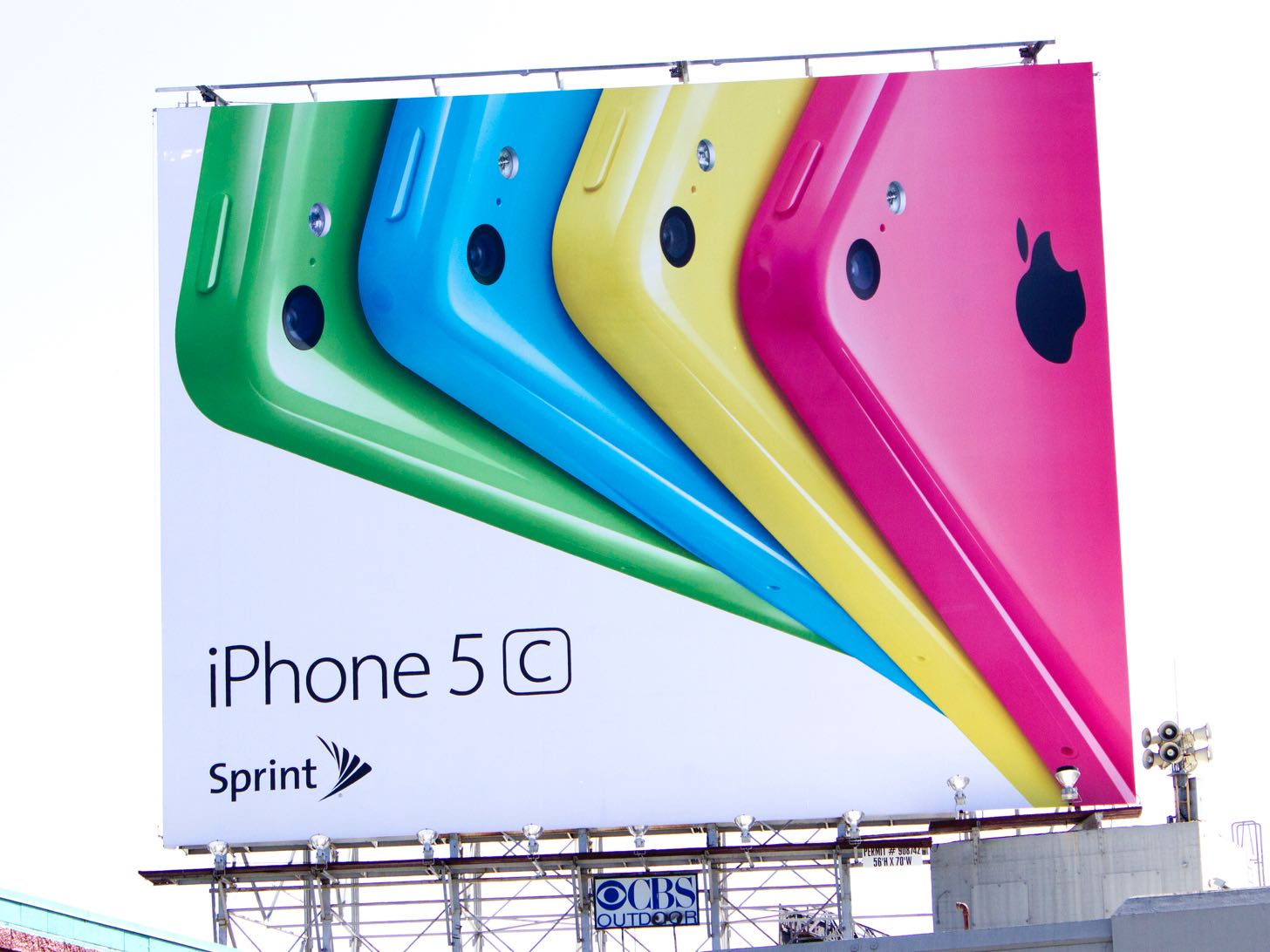 iPhoneの多色カラーバリエーション