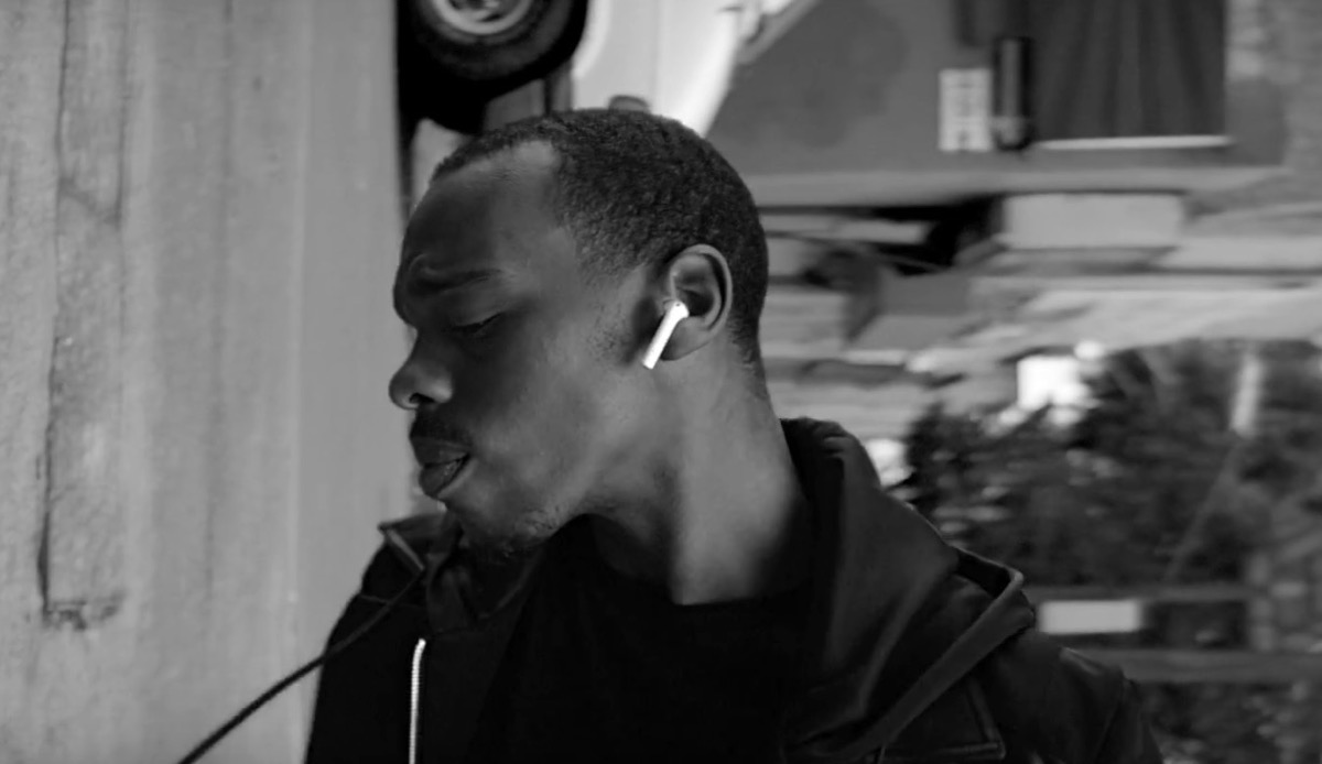 AirPods CM