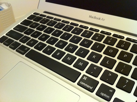 新MacBook Airはテカらない!