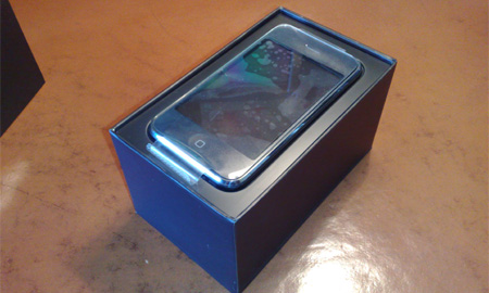 iPhone 3Gの中身はこうなってるそうです。