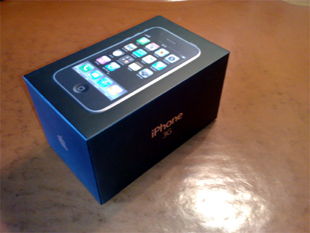 iPhoneの箱。な、長いｗ