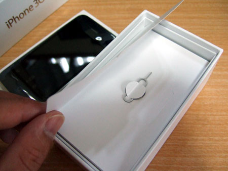 iPhone 3GSのSIMキー