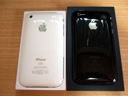 iPhone 3GSの裏
