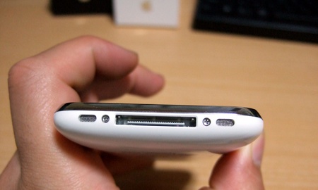 iPhone 3GSのスピーカーから発せられる「大人には聞こえない音」とは?