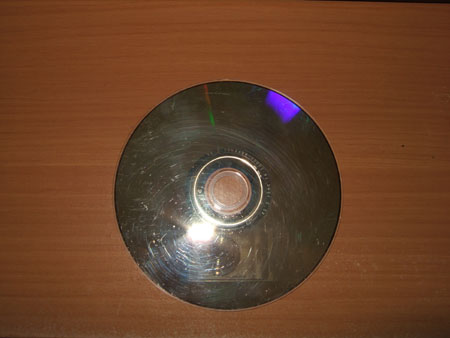 傷ついたDVD。