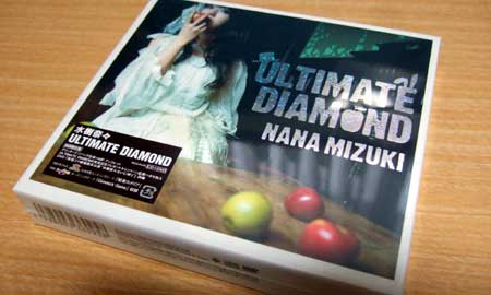 水樹奈々のNewアルバム「ULTIMATE DIAMOND」の初回限定版を特典狙ってアニメイトで買ってきましたー!