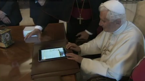 Pope to tweet on the ipad