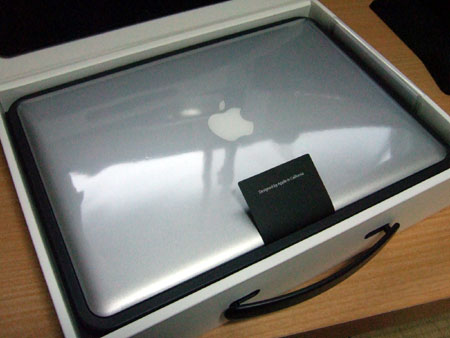 これがMacBook Airのユニボディ！