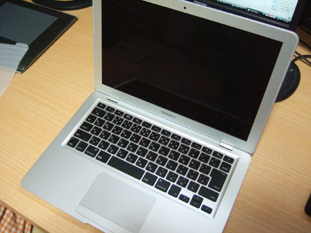 上からのMacBook Air